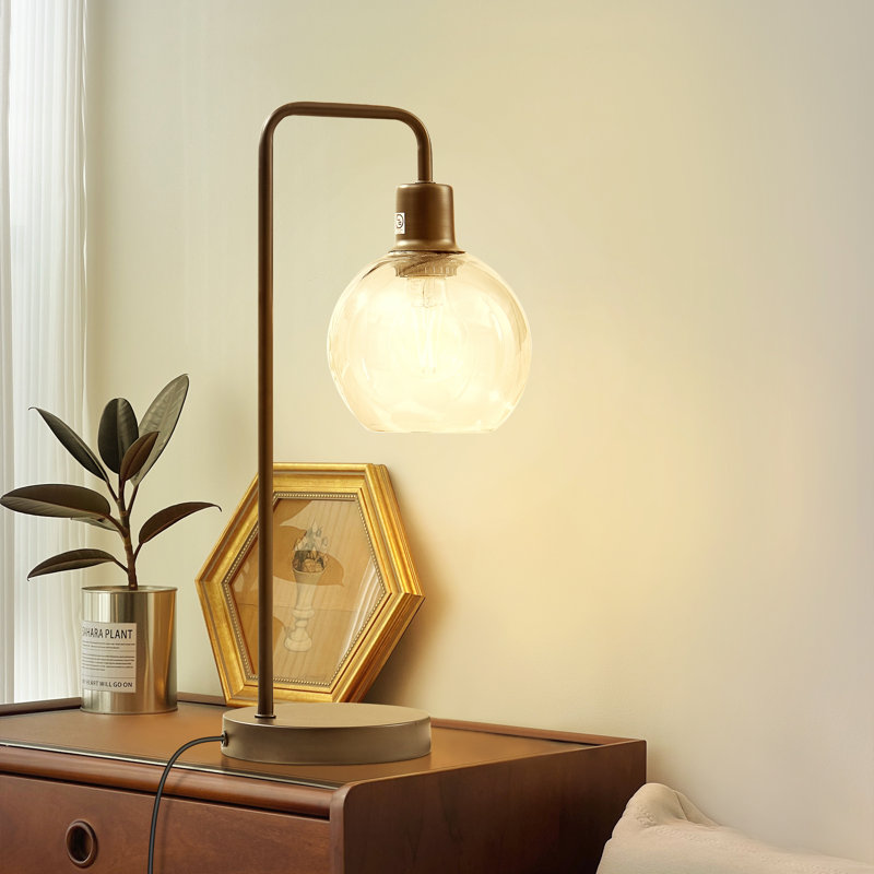 Lampe de bureau en métal Vanea