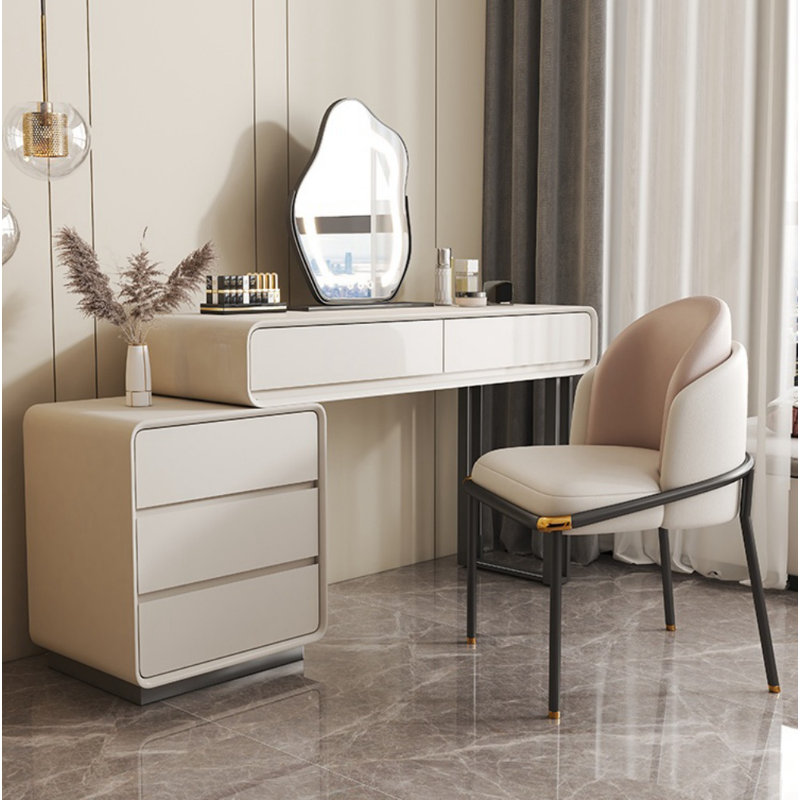 Nevio, Beige