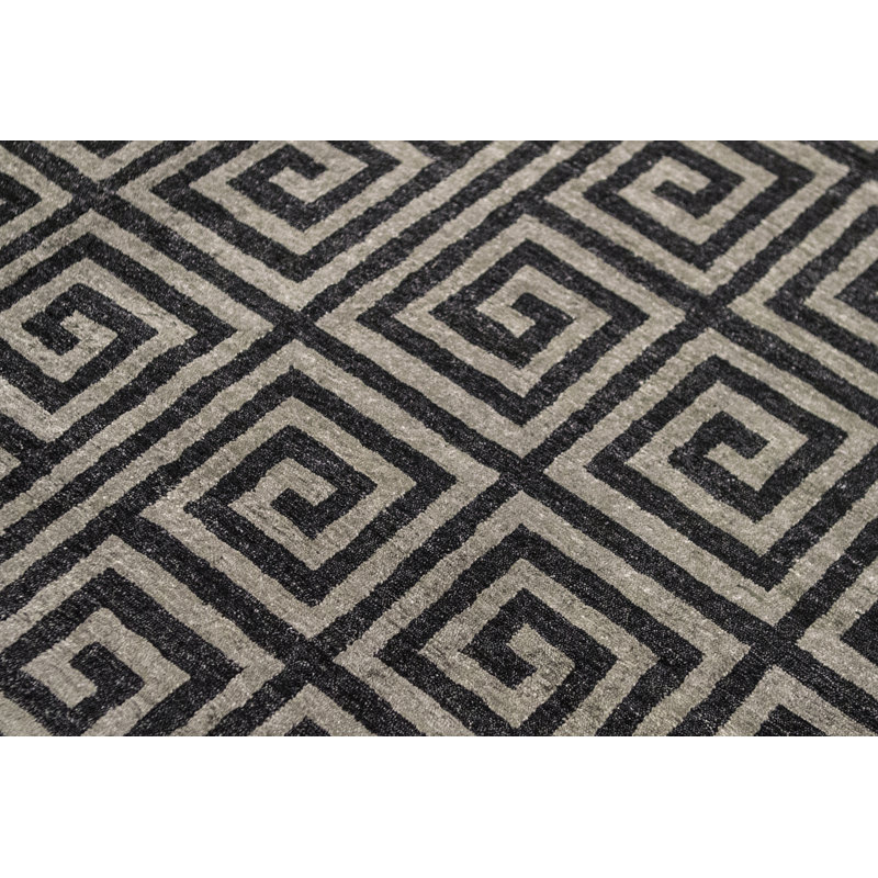 Windsom Geometric Area Rug in Charcoal