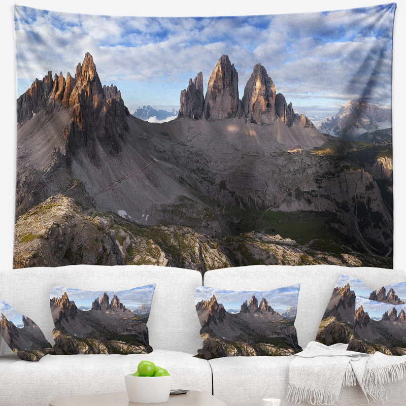 Tapisserie en polyester tre cime et monte paterno avec accessoires suspendus inclus, H 78 po x l 92 po