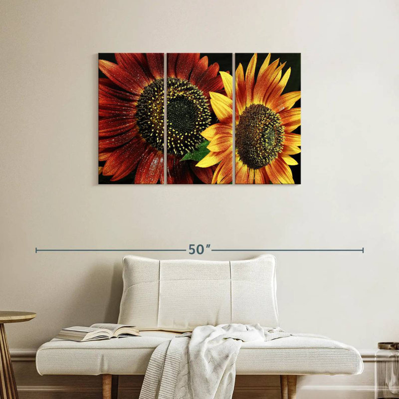 Harnek Flower I, 24" H x 38" W