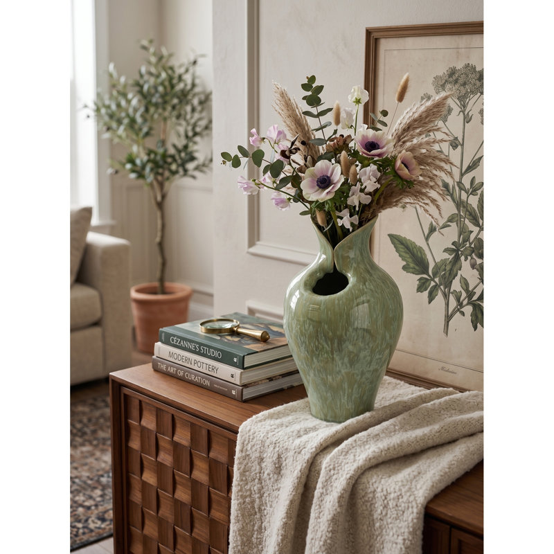 Vase en céramique vert sauge