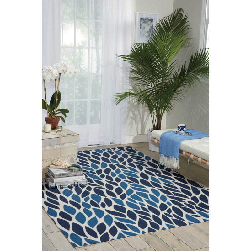 Floral Indoor / Outdoor Rug, Rectangle 4'4" x 6'3"