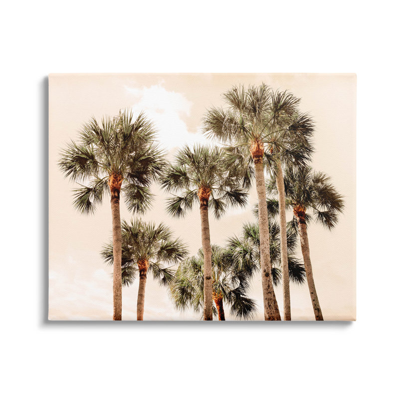 «Summer Palm Trees Sky» par Natalie Carpentieri, L 20 po x H 16 po x P 1,5 po, Toile tendue