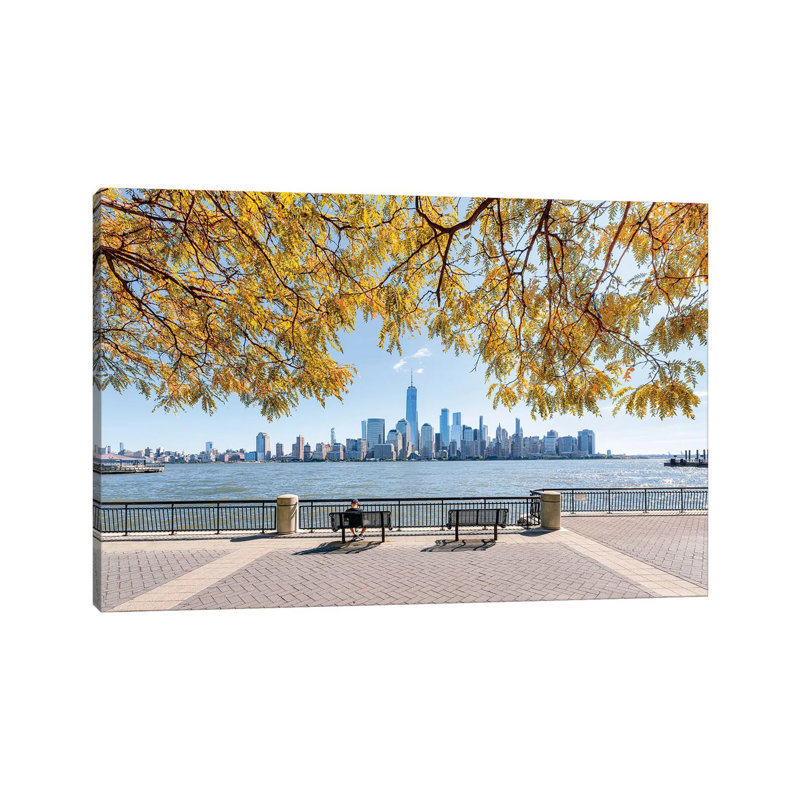«Manhattan Skyline With Hudson River In Autumn», reproduction sur toile tendue, H 12 po x l 18 po x 1,5 po