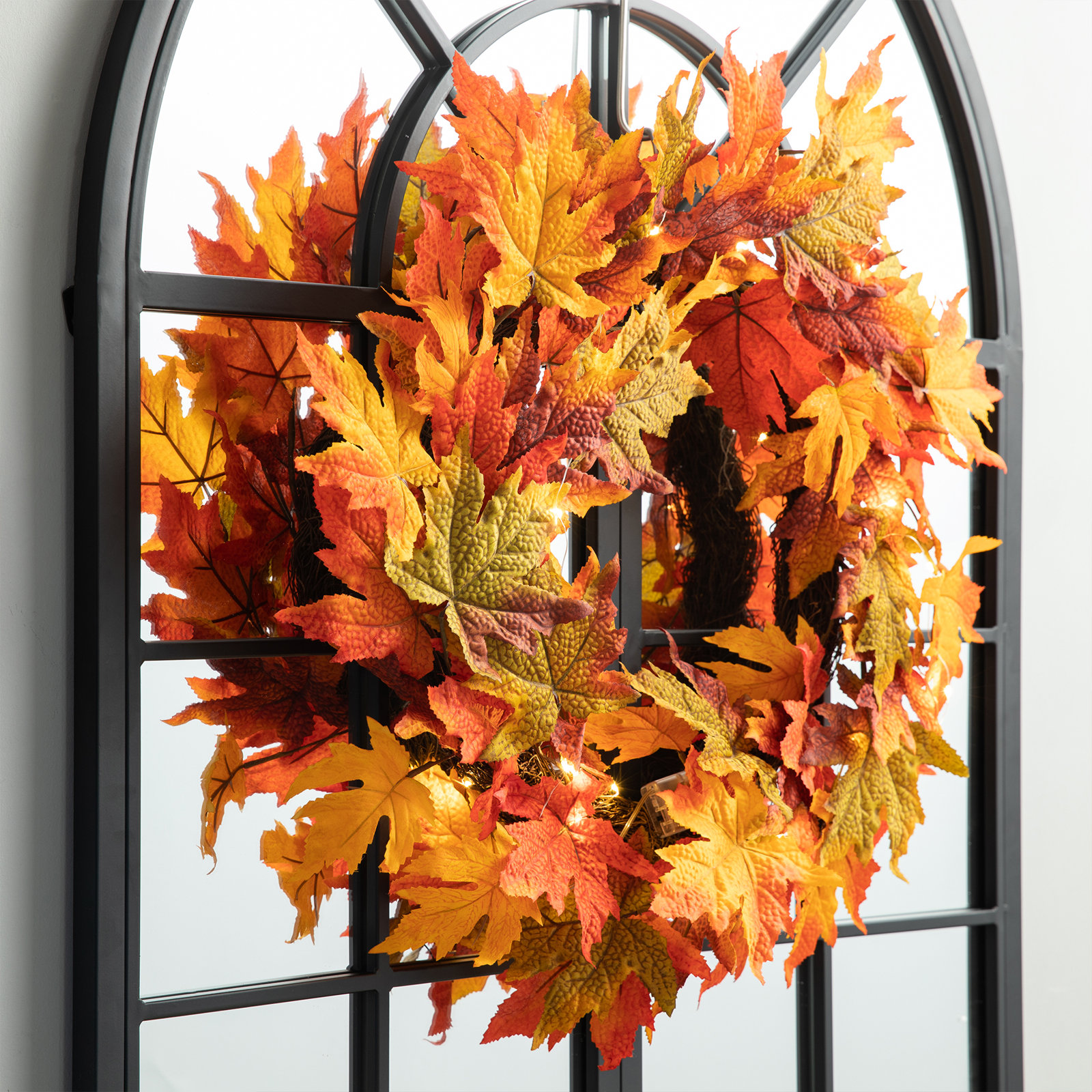 Wreath Faux Lighted Maple Polyester 24'' Wreath