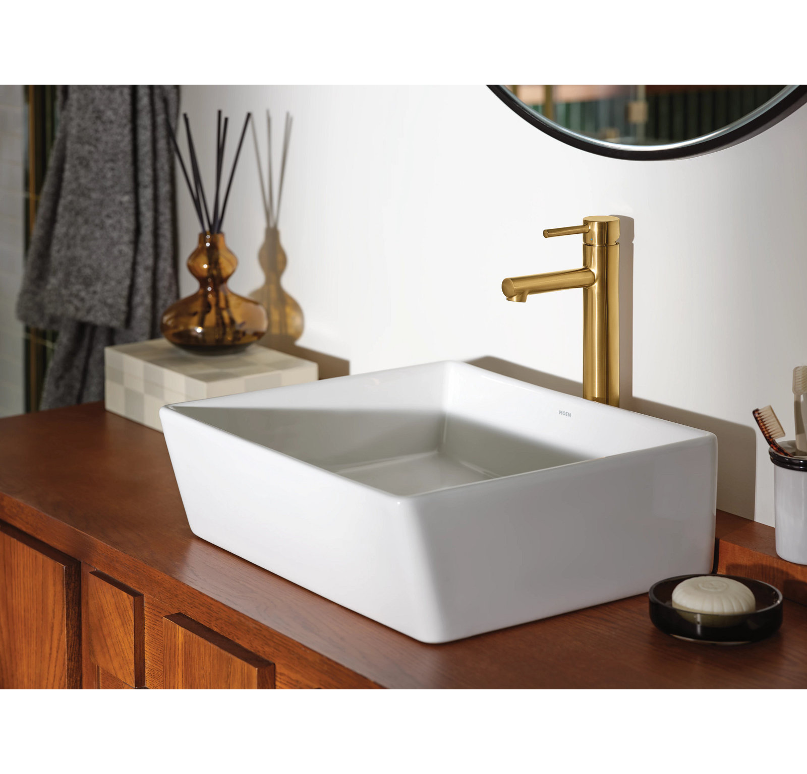 Align Single-Hole Bathroom Faucet, Brushed Gold