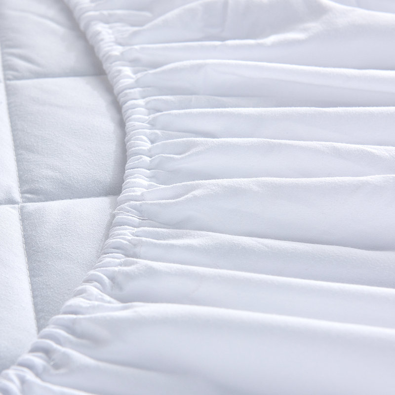 Protège-matelas ajusté hypoallergénique JML, Complète