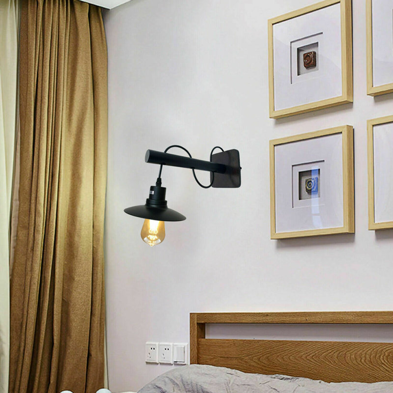 Memphis Armed Sconce