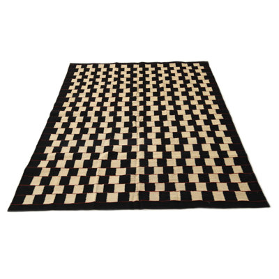 Tapis noir et blanc Ousley
