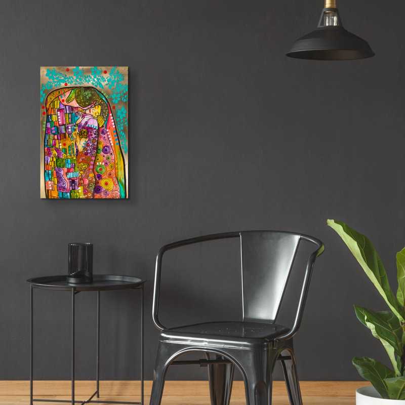 «The Kiss» par Dean Russo, H 24 po x l 16 po x P 0,2 po