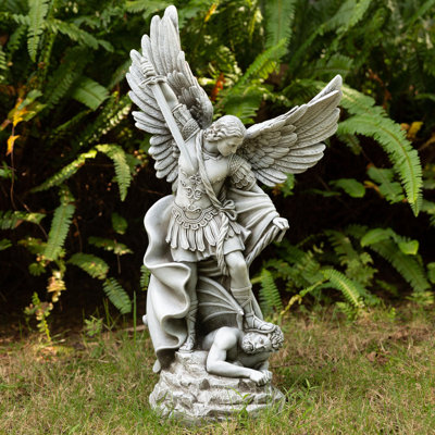 Statue de jardin en pierre 20,5 po Saint Michael Archangel