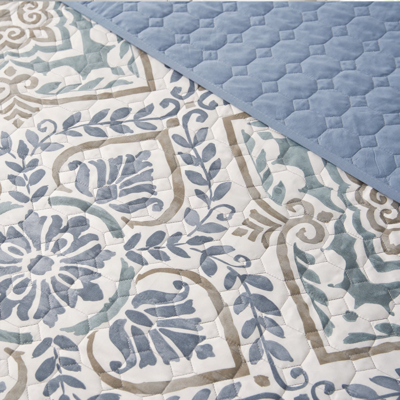 Sofia 3 Piece Quilt Set, King Quilt + 2 King Shams