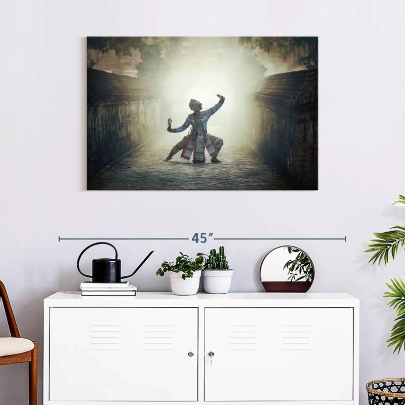 Enn Khon Dancer, 24" H x 36" W