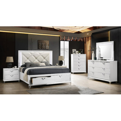 Ceri Sleigh 5 Piece Bedroom Set