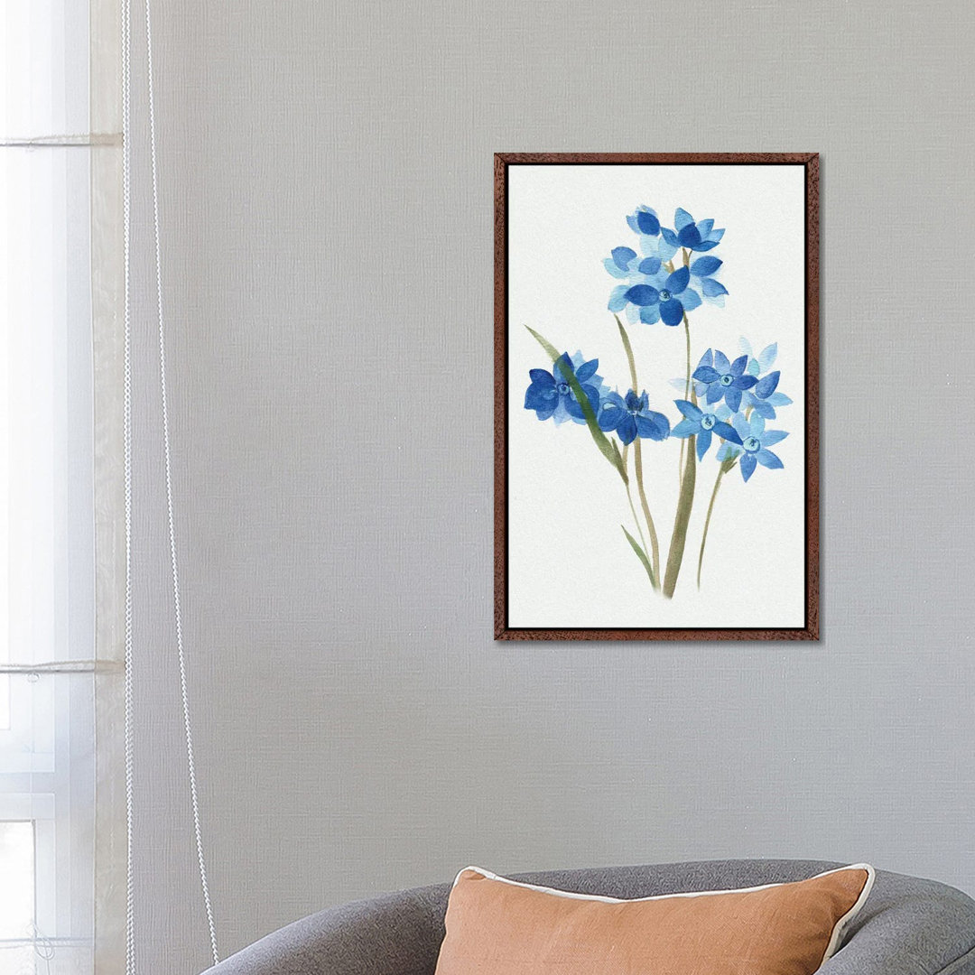 Blue Blossom Botanical I von Tava Studios - Galerie-verpackte Leinwand Giclée auf Leinwand