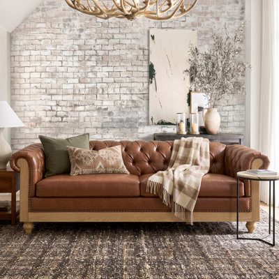 Canapé 78,75 "à 3 places de style rétro avec pieds en bois | Revêtement classique en similicuir brun foncé