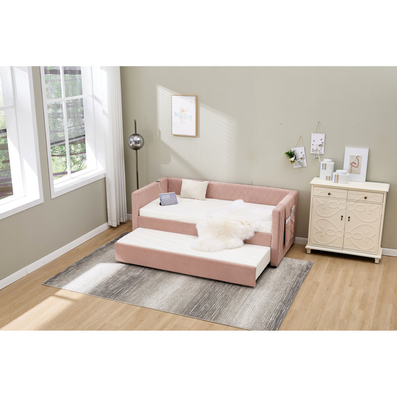 Lit de jour en velours rose avec grille en diamant moderne, conception escamotable, cadre de lit, convient à la chambre à coucher et au lit d'invité, grille de construction, configuration de pièce