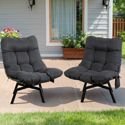 Chaise pivotante d'extérieur en osier avec coussins