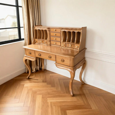 Rustic‑Style Brown Elegant Solid Wood Vanity Table
