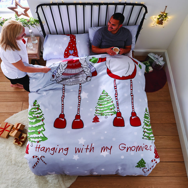 Christmas Hanging with my Gnomies Reversible Duvet Set, Double Duvet Cover + 2 Standard Pillowcases