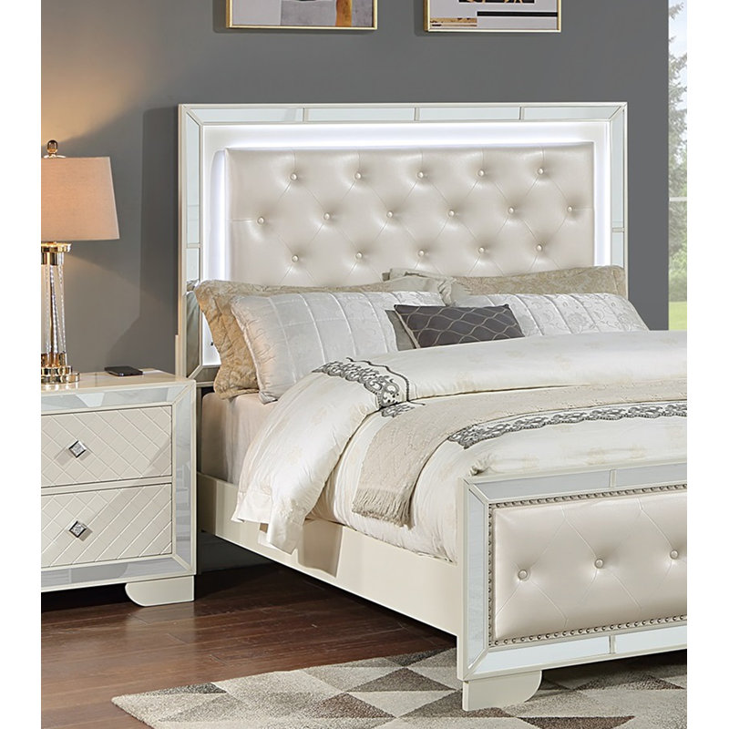 Très grand lit capitonné oriental en similicuir avec lumières DEL et cadre de lit à panneau 1pc