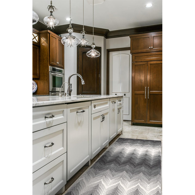 Calaway Chevron Indoor Rug, Runner 2'10" x 7'10"