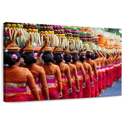 Leisha Balinese Women In Costume