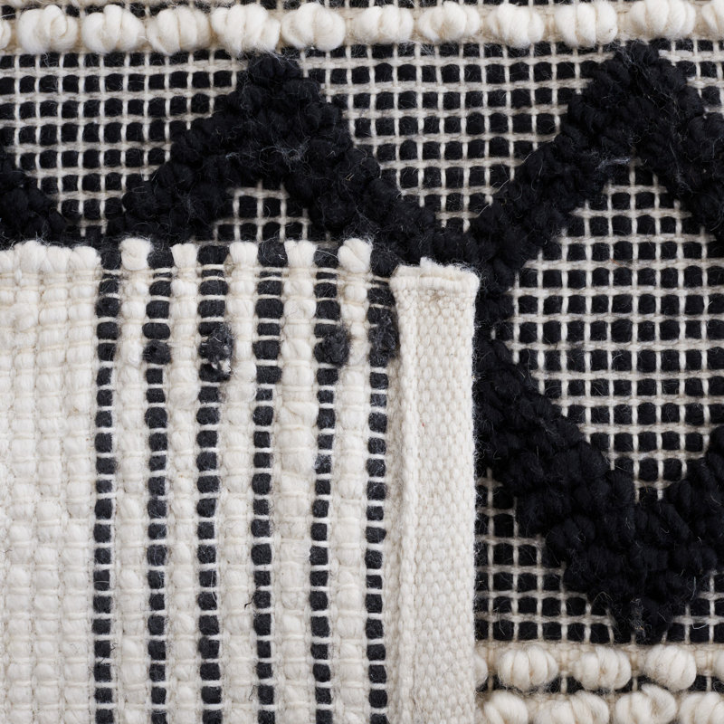 Hand Woven Wool/Cotton Geometric Rug in Ivory/Black, Rectangle 8' x 10'