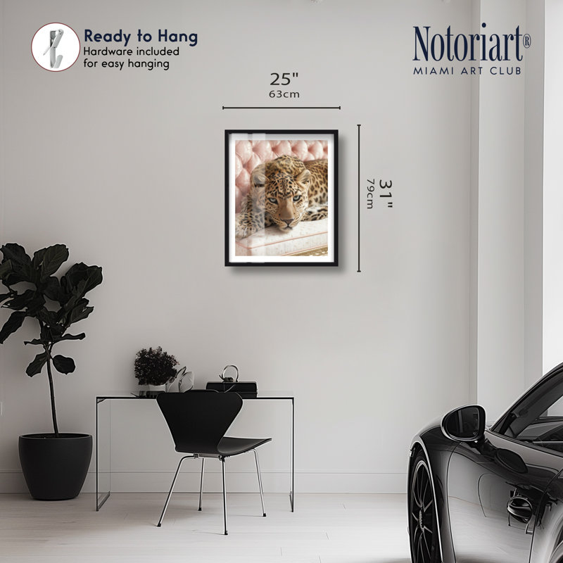 Décoration murale glamour Leopard Shadowbox par Notoriart, cadre noir, 24 x 30, 31"H x 25"W, Cadre noir