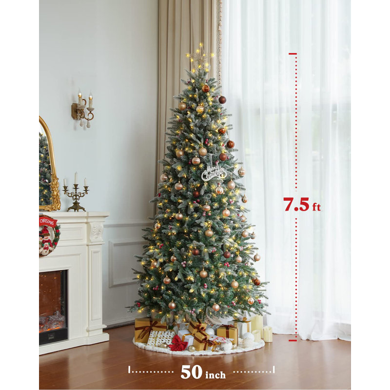  Arbre de Noël artificiel pré-éclairé 7,5 pi, arbre PE enneigé 750 lumières claires, baies rouges, 7.5'