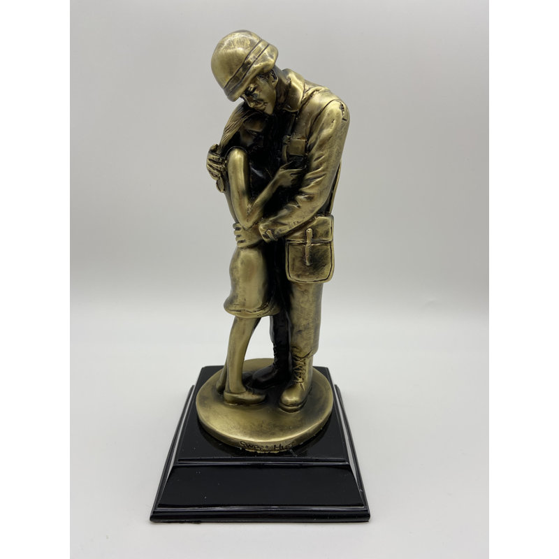 People Figurines & Sculptures