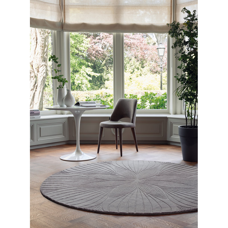 Folia Hand Tufted Wool Area Rug in Gray, Round 6'7"