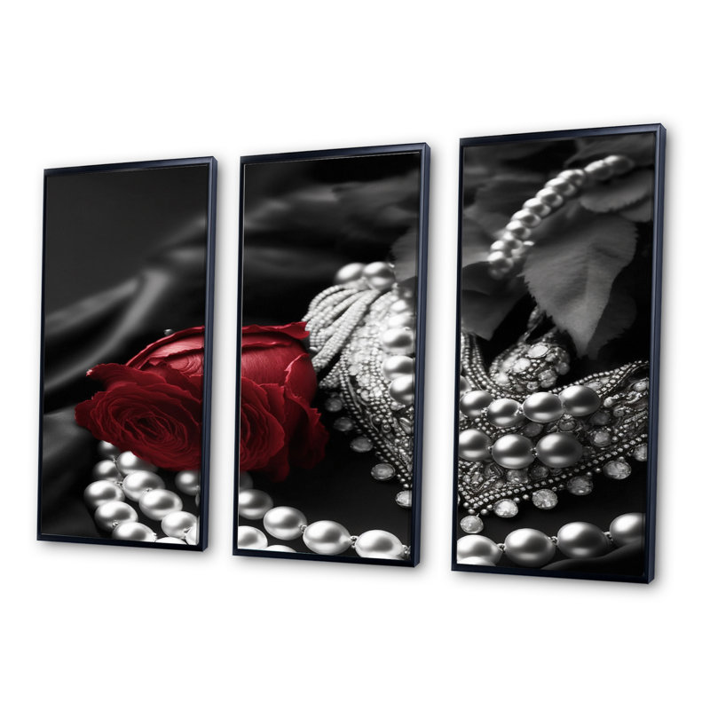 Accessoires rétro vintage en rouge et noir VI - 3 pièces sur toile, H 20 po x l 36 po x P 1 po, Toile encadrée noire