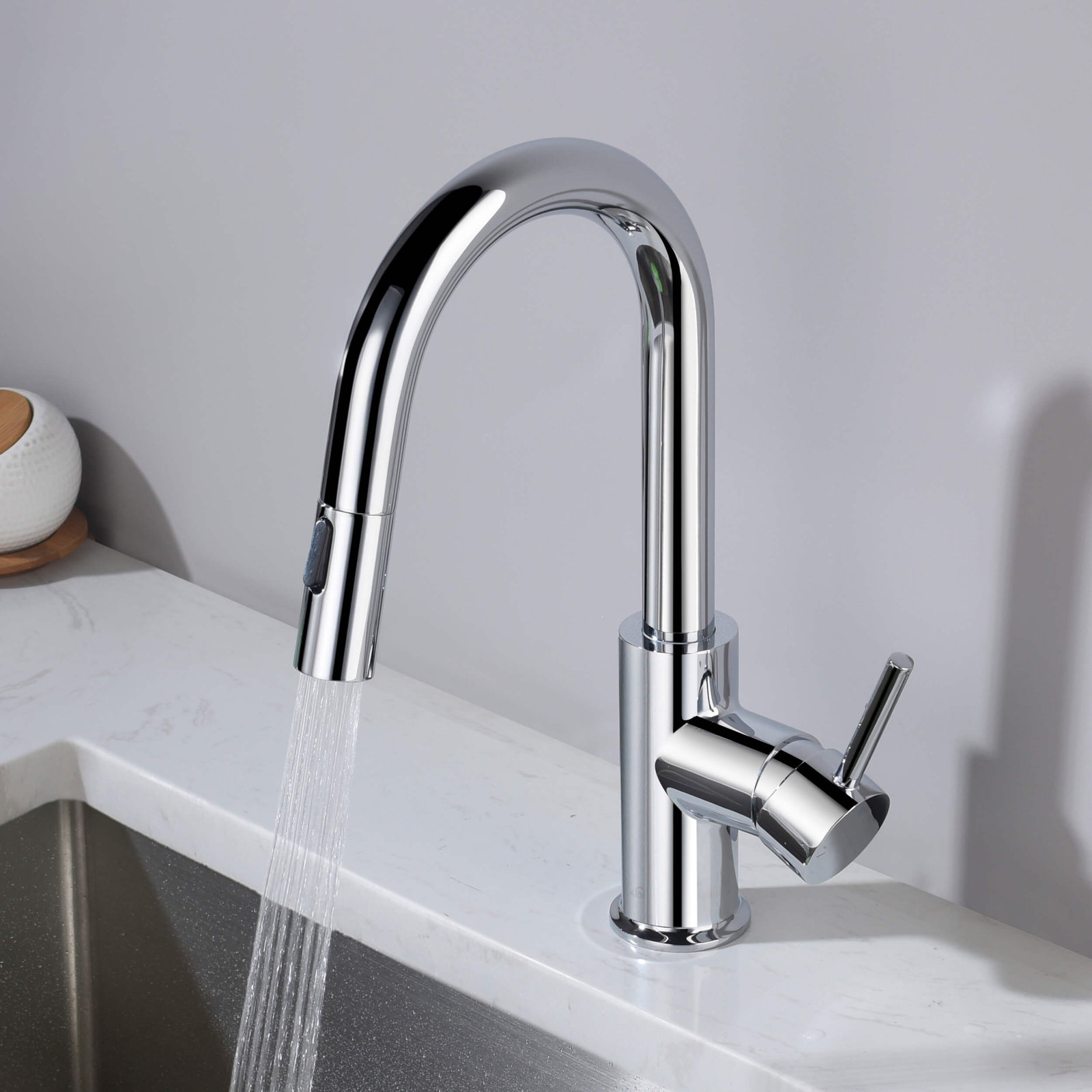Luxe Pull-Down Kitchen Faucet, Chrome