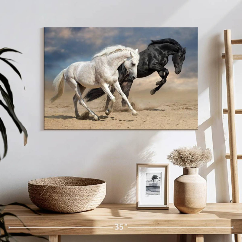Chevaux noirs et blancs Brampt, H 16 po x l 24 po