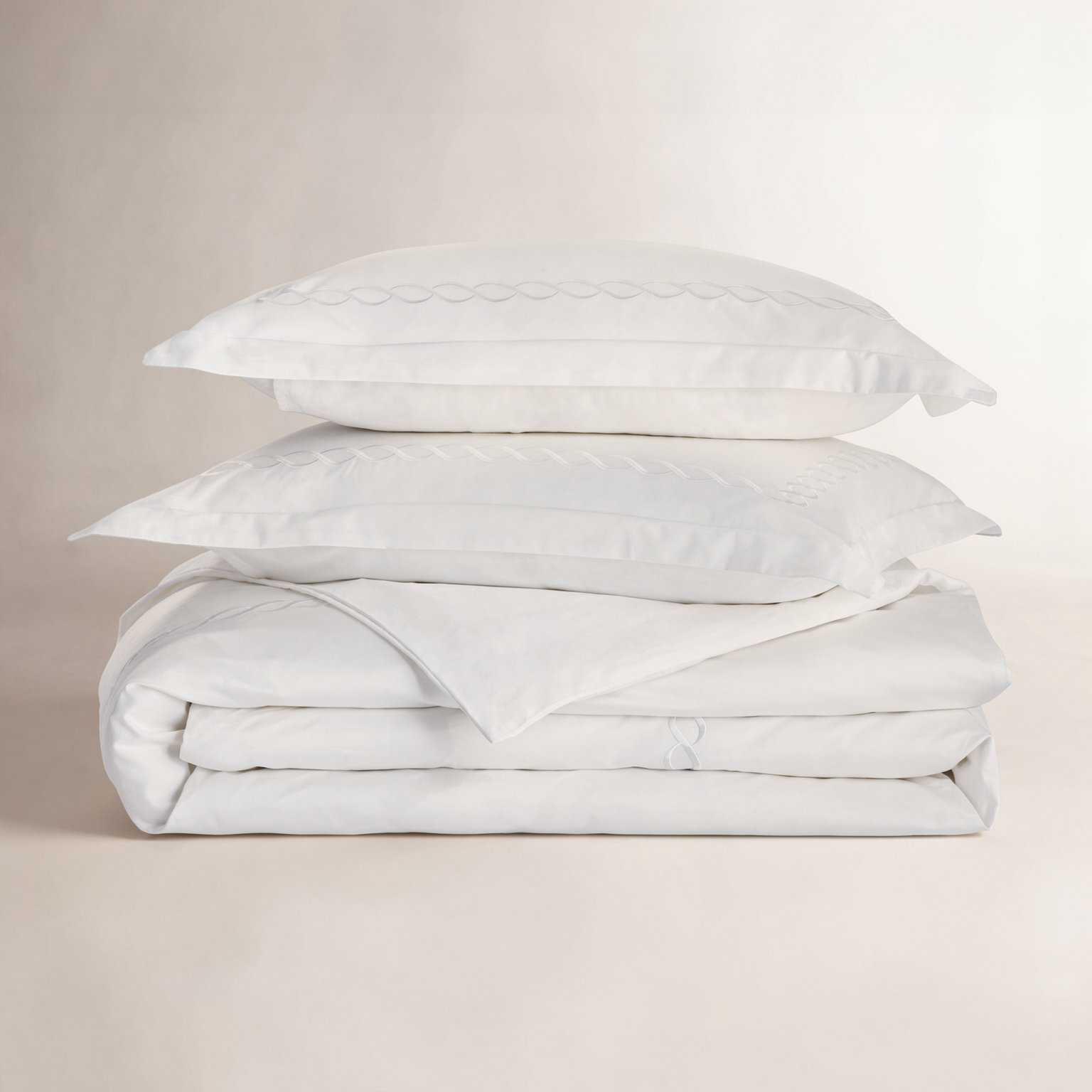 Avellana Cotton Duvet Cover Set, Queen Duvet Cover + 2 Shams, White