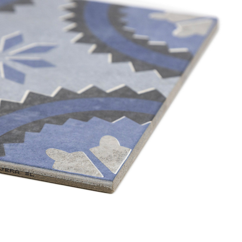 Carreau de porcelaine mat à motif coquelicot 8 "x 8" Verity, Bleu