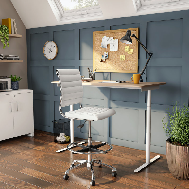 Chaise de dessinateur Aelwen, Simili cuir blanc