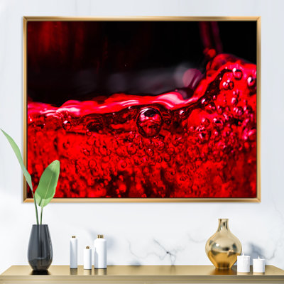 " Red Wine On Black "