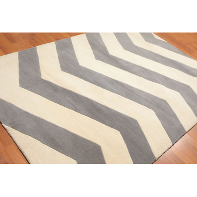 Gamma Wool Chevron Indoor Rug