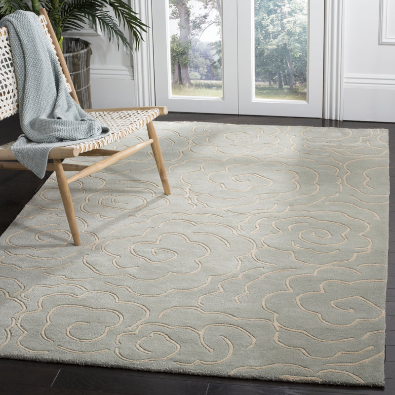 Tapis bleu clair touffeté à la main à motif floral McGreghor, Rectangle 5 pi x 8 pi