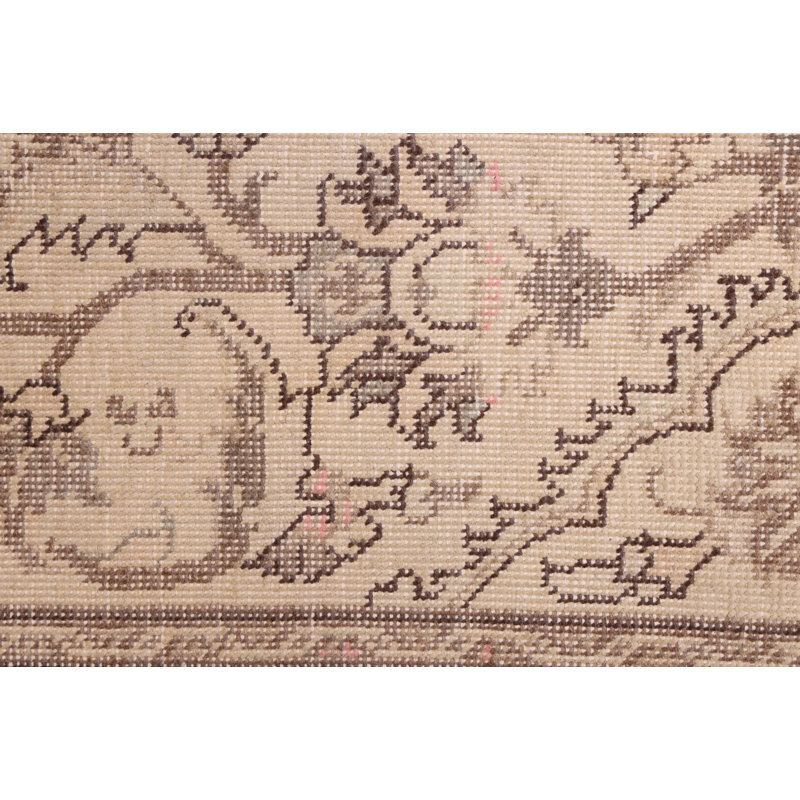 Tapis ivoire Antalya Vintage 6 pi 4 po x 9 pi 4 po