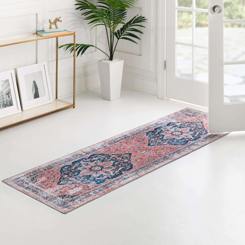 Ollyver Oriental Indoor Rug, Runner 2' x 8'