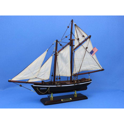 Yacht modèle d’amérique 12"