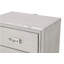 1 table de chevet port USB avec poignées en métal et tiroirs à queue d'aronde française et anglaise finition blanc rustique