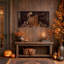 Chouette effraie perchée sur une armoire en bois foncé - Toile murale d'Halloween-1918237053