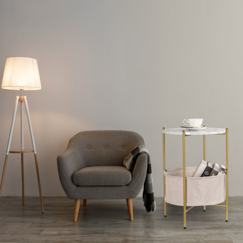 Table d'appoint rose pour chambre de fille