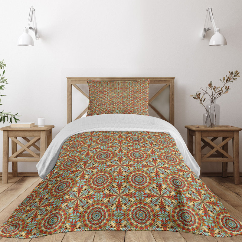 Traditional Polyester Geometric Shapes Coverlet