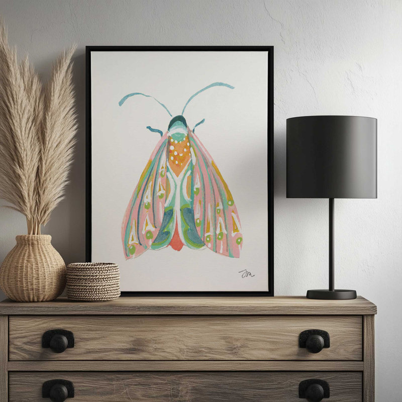 «Fancy Moth II» par Jessica Mingo, reproduction d'art, L 24 po x H 32 po, Framed Canvas, Tanné